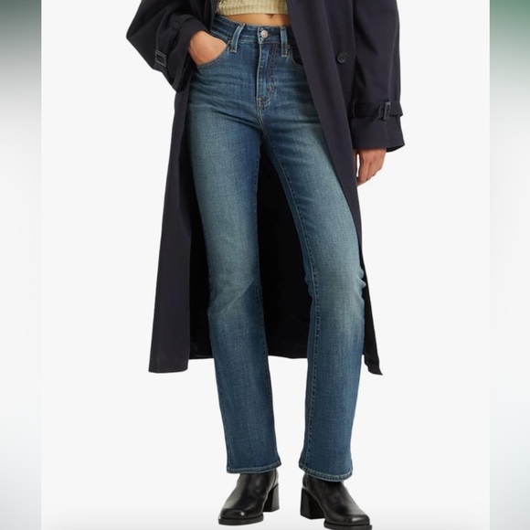 Levi’s 725 High Rise Bootcut Jeanss - Picture 2 of 4